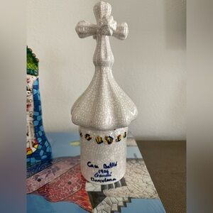 Like New Stunning Ceramic Gaudi Souvenir